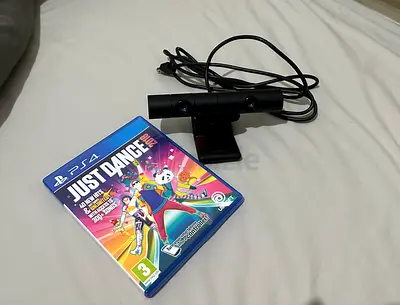 PS4 Camera + Just Dance Game