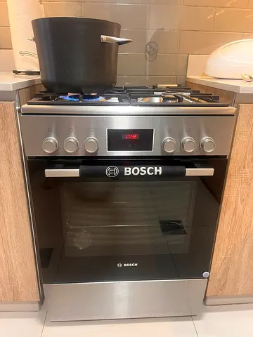 Bosch 4 Burner Top Gas Oven Electric Cooker Size 60cm Width 60cm Depht