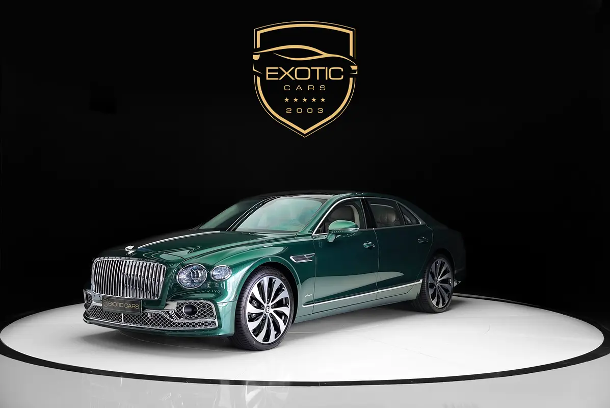 Bentley Flying Spur 2024 — photo 1 of 16