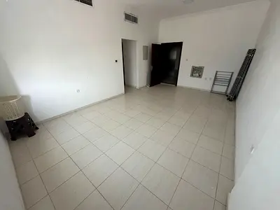 إعلان شقة للإيجار السنوي – الراشدية 1 عجمان  فرصة مميزة للسكن في موقع حيوي وقريب من جميع الخدمات