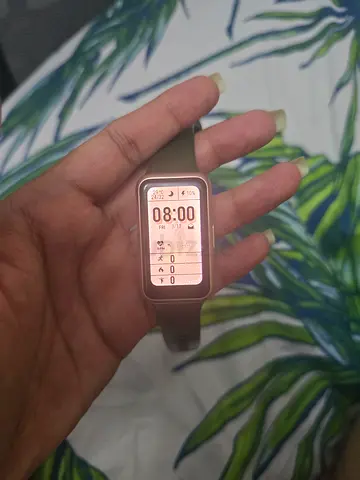 Huawei band 7 smart watch