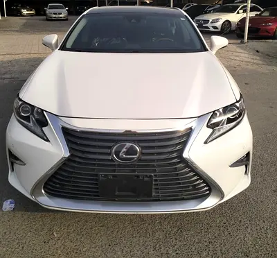 صورة 2 لـ 2018 Lexus ES-SERIES