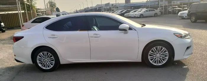 صورة 8 لـ 2018 Lexus ES-SERIES