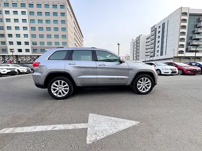 صورة 11 لـ 2017 JEEP GRAND CHEROKEE L