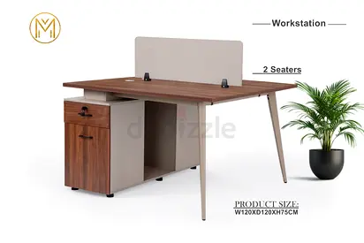 Staff workstation face to face