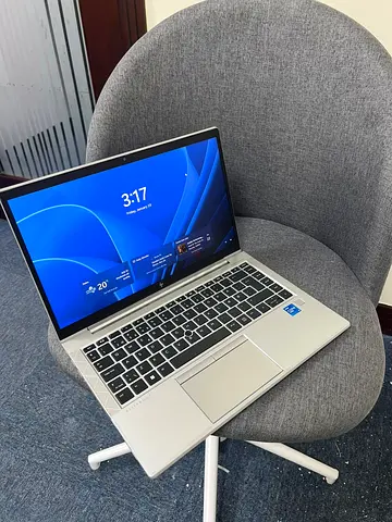 HP-G8  11th gen Core i5 8GBRAM 512 GBSSD 1Excellent condition