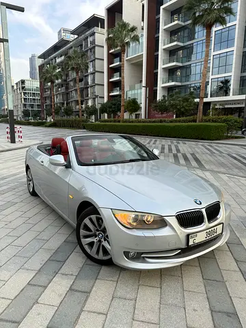 BMW 320i Hard Top Convertible Best condition with upgraded steering wheel and CarPlay