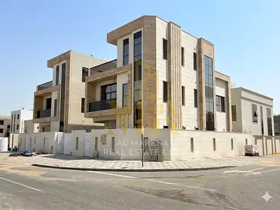 فيلا احلامك طابقين و روف ،مع مسبح  تكيف مركزي ، تشطيبات ممتازة ، بجوار جميع الخدمات ، تملك حر لجميع الجنسيات ، قريبة لشارع الشيخ محمد بن زايد ، فيلا ا