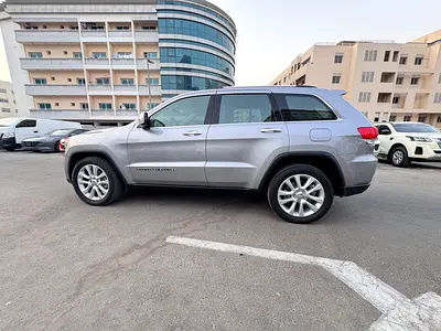 صورة 10 لـ 2017 JEEP GRAND CHEROKEE L