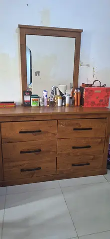Dressing table