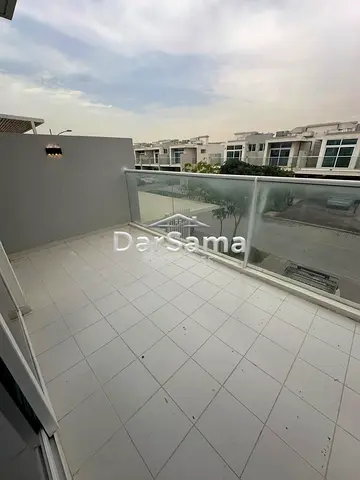 Upgraded and Extended | Single Row | Middle Unit | Closed Store