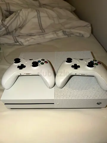xbox one S console