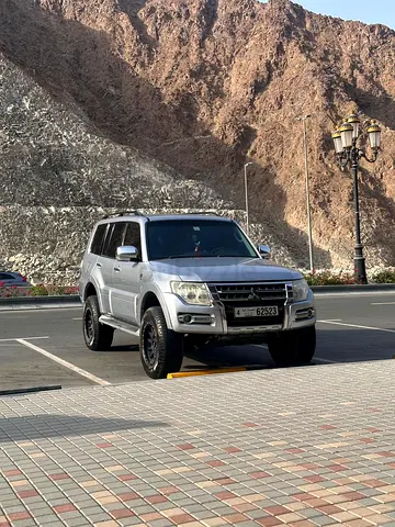 2015 Mitsubishi Pajero