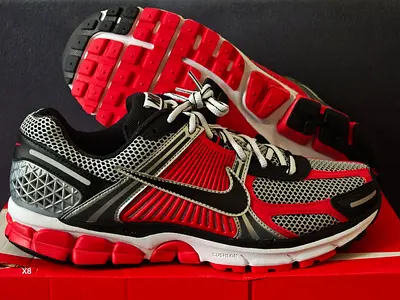 Nike shoes Air ZOOM VOMERO 5 - BRAND NEW - Size 45