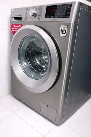 LG Front Load Washing Machine in Excellent Condition