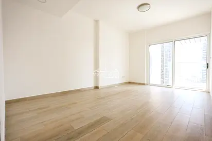Spacious layout Park view Mid floor