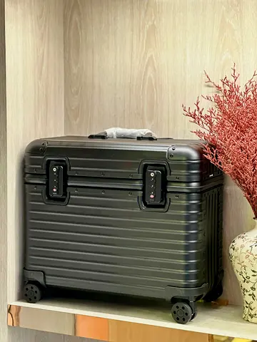 RIMOWA pilot case