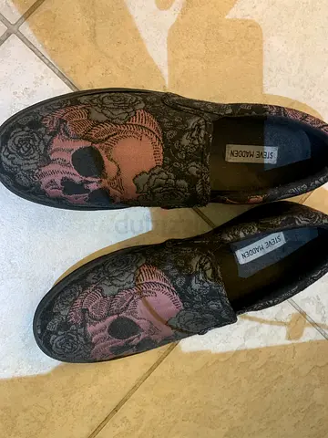 Steve Madden Skull Print Slip-On Sneakers - used once size 43