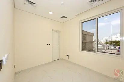 One Month Rent Free-Spacious 1 BR