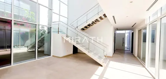 High-end Villa |Private Pool & Family-Friendly Compound – Jumeirah 1