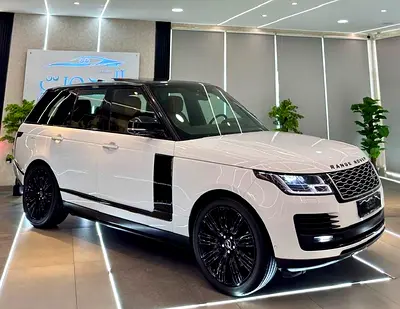 AUTOBIOGRAPHY RR VOGUE V8 || GCC II FULLY LOADED I| PANORAMIC I| SCREENS || LUXURY INTERIOR