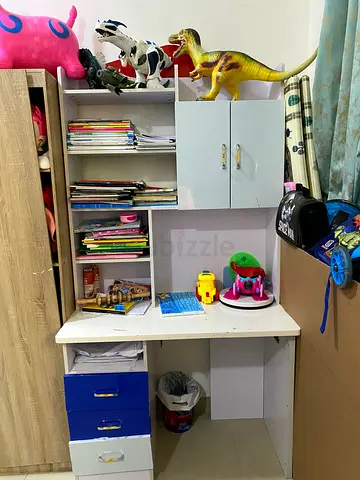 KIDS SHELF