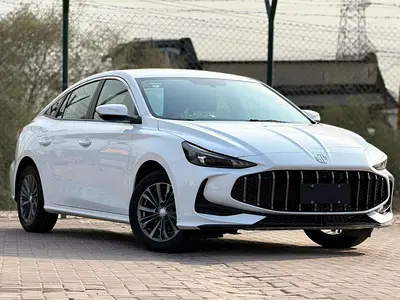 2025 MG MG5 GLOBAL LUXURY EDITION I SUNROOF I 360 CAMERA I LEATHER SEATS I CHINESE SPEC I