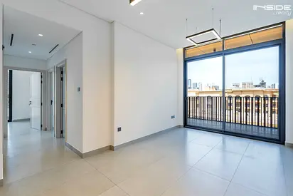 Brand New | Close to Mall | Study