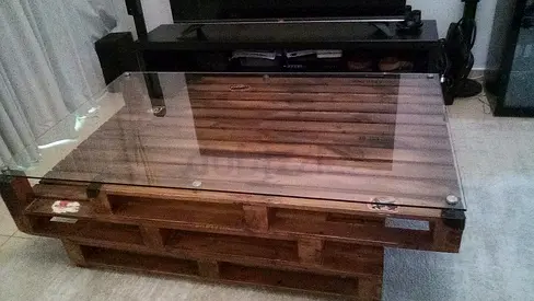 Stylish Wooden Coffee Table with Glass Top