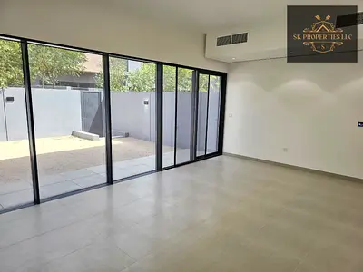 🌟 Elegant 3BHK Townhouse in Robinia – Maid Room & Private Garden 🌿🏡