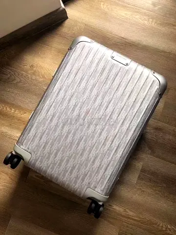 Rimowa cabin gray