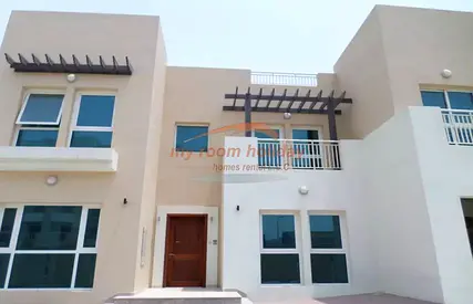 Corner Huge Villa | 5 Bed+Maids | Front and Backyard | Private Garden
