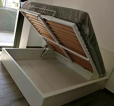 Ikea hydraulic king‑size bed (180 × 200 cm) with  IKEA mattress ✨