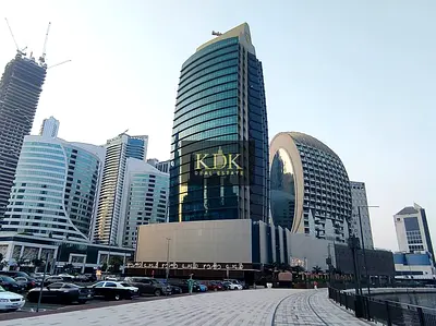 مكتب كانال آند داون تاون فيو | برج B2B | الخليج التجاري