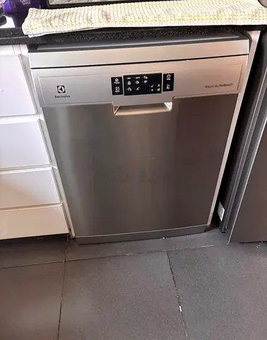 Electrolux 15 Place Settings Freestanding Dishwasher with 7 Programs, Made in ITALY, Inverter Motor,