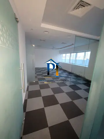 CHILLER FREE FULLY COMMERCIAL 1254 SQFT OFFICE AT PRIME LOCATION AND PRIME BUILDING JUST IN 130K....