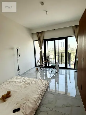 STYLISH | READY TO MOVE-IN | SPACIOUS LAYOUT