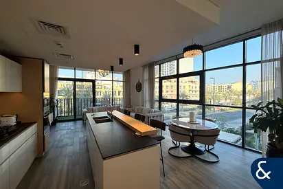 Large 2 Beds | Modern interior | Corner Unit