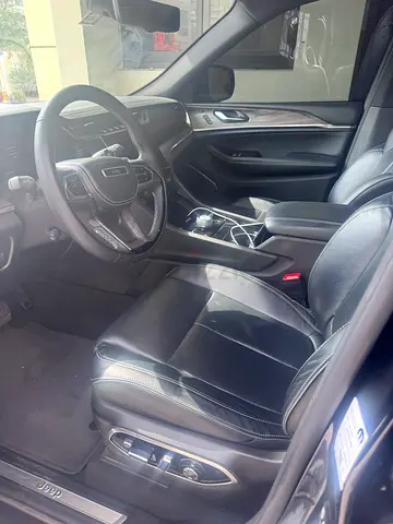 2024 Jeep Grand Cherokee Overland - GCC Specs - Brand New