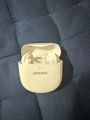 Bose Quite Comfort ultra earbuds