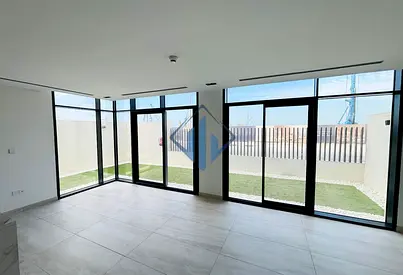 2BHK Dannah Bay Brand New Townhouse Al Marjan