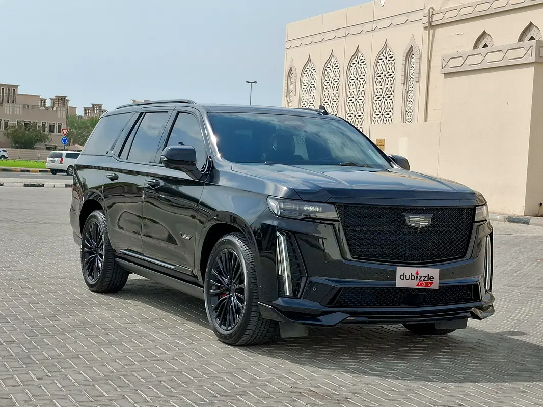 Cadillac Escalade 2023 — photo 1 of 18