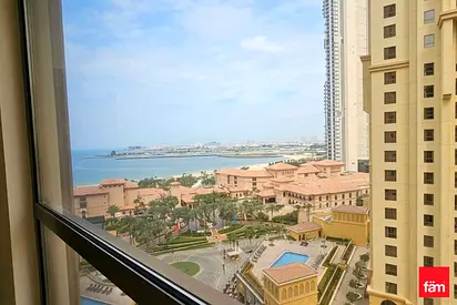 Exclusive I Vacant I Partial Sea View I Spacious