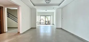 🏡 Premium 4BHK Luxury Villa | 2 Living Rooms | 2 Kitchens | Maid Room | 4,000 Sqft | AED 145,000 