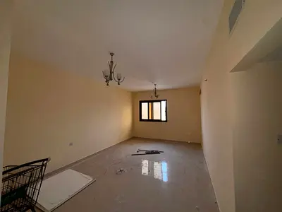 غرفتين وصاله للايجار السنوي بالنعميه1عجمان قريب  من مدرسة الحكمه
