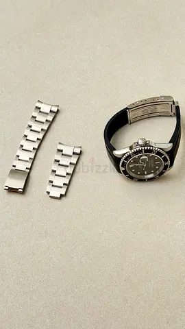 Rolex Submariner Date 16610T – Original Bracelet + Rubber B Strap