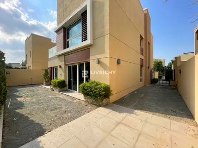 4 BEDS PLUS MAIDS I KIDS PLAYGROUND I VACANT