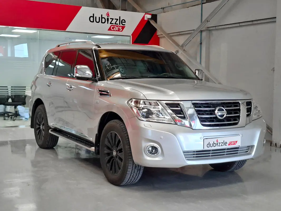 Nissan Patrol 2017 — photo 1 of 15