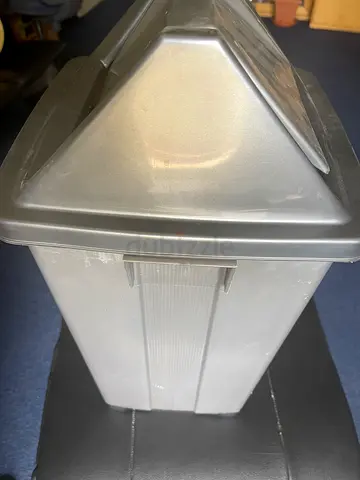 garbage bin or thrash bin