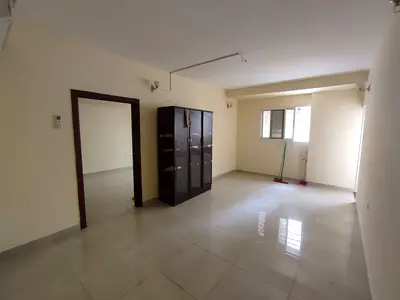 للايجار السنوي  غرفه وصاله ومطبخ و2حمام و2بالكونه  غرفه غسيل الراشدية 2